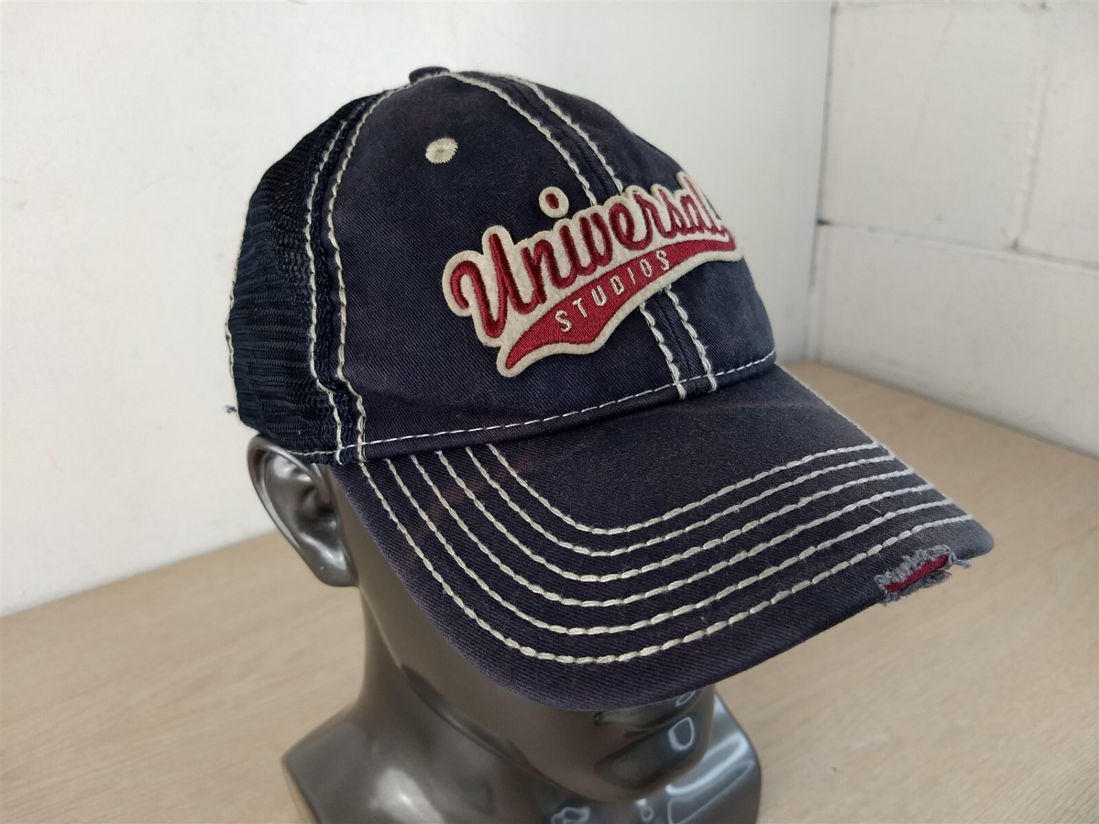 UNIVERSAL STUDIOS ADJUSTABLE SNAPBACK TRUCKER/MES… - image 2