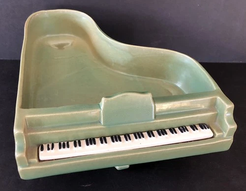 1956 Mid Century Red Wing Pottery Grand Piano Planter M-1525