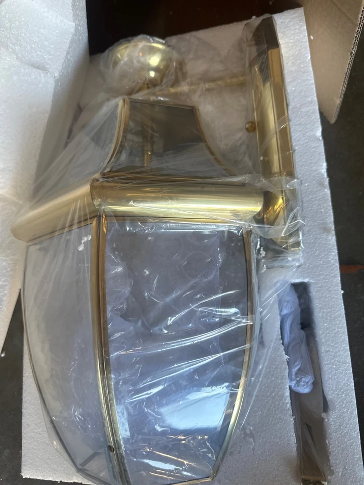 NEW Solid Brass Outdoor Wall Lantern with Clear Beveled Glass, 20.25" x 10.5" - Image 3 of 4