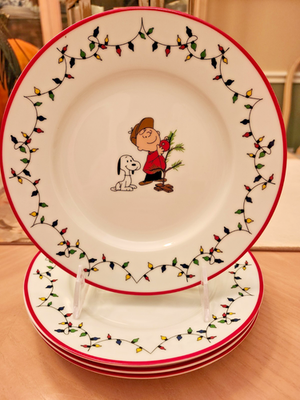 PEANUTS A CHARLIE BROWN CHRISTMAS SIDE PLATES SET OF 4 SNOOPY NEW
