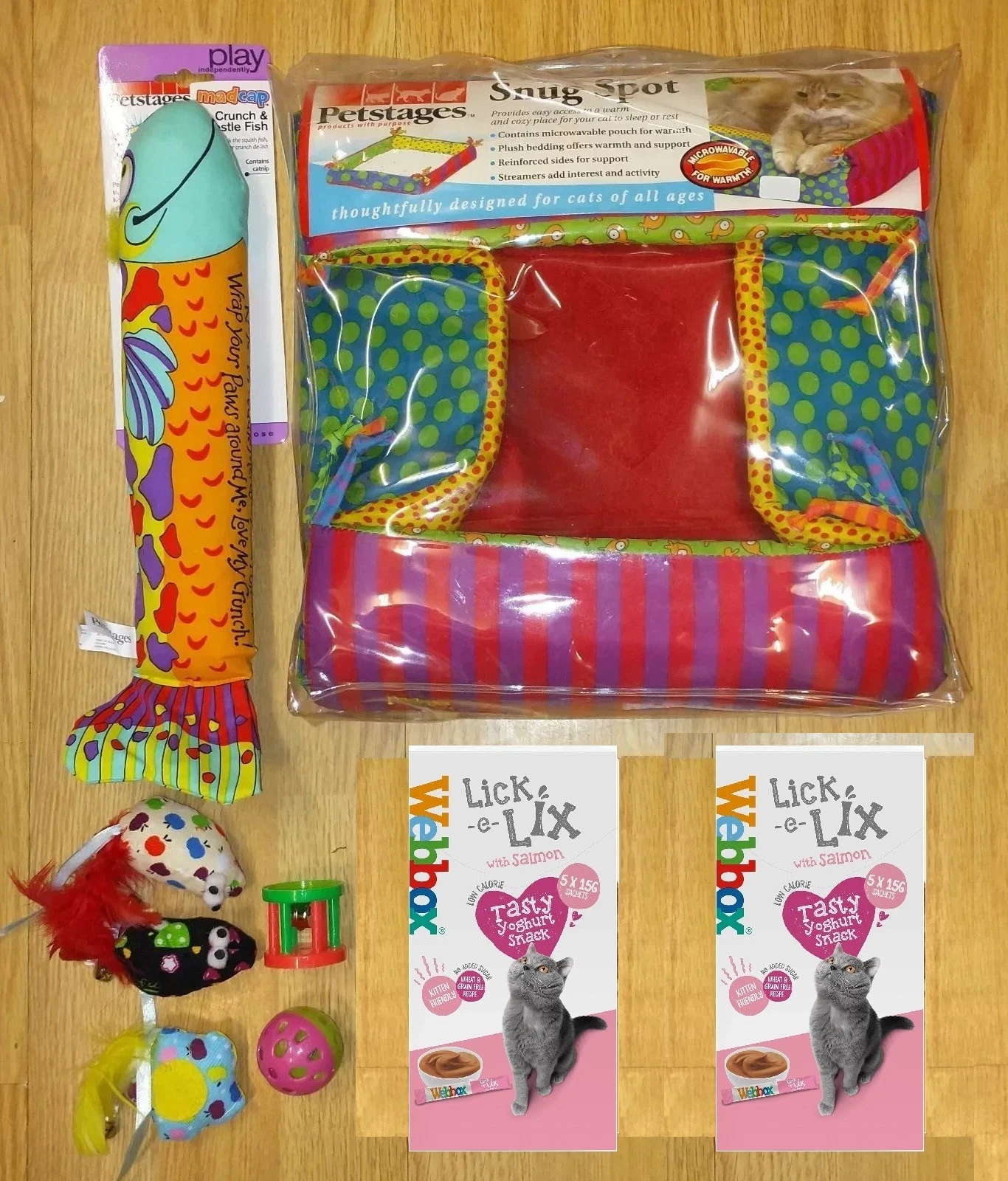 Cat bundle. Petstages snug spot bed & crunch fish. Toys. Webbox treats. New!
