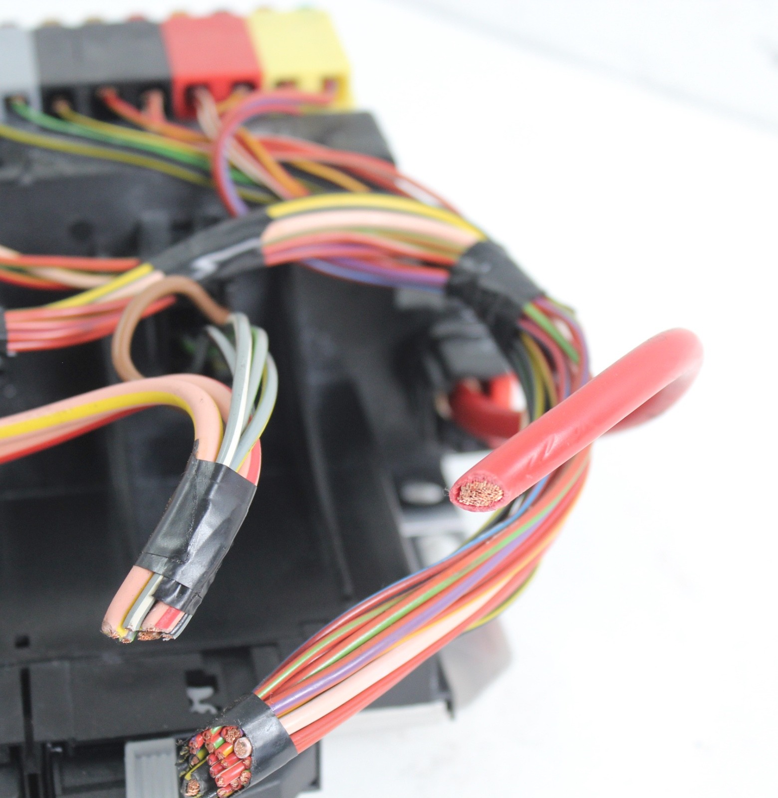 2003 - 2012 Mercedes R230 SL500 SL55 AMG Front Left SAM Fuse Box Module OEM