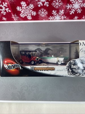 Hot Wheels 100% Fabulous Fords 2 car set #57258