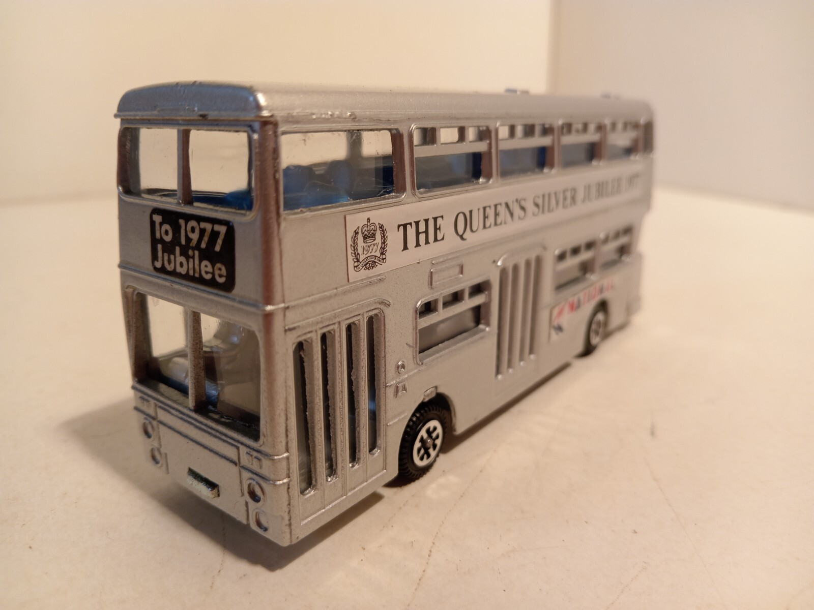 Dinky 297, Silver Jubilee Bus - Free Price Guide & Review