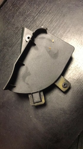 BMW E46 3er LIMOUSINE (98-05) Abdeckung Heckklappenschloss 8234693