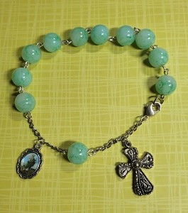 9" Green Marbled Effect Beaded Rosary Bracelet Handmade