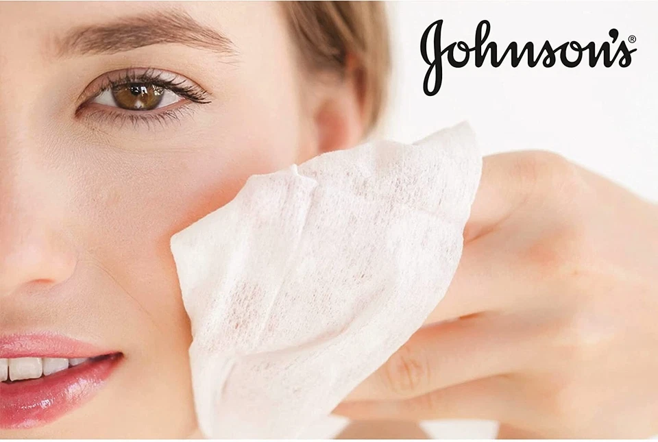 Johnson's Refreshing Wipes Face Care Makeup Be Gone - 25 wipes x 3 - Image 3 of 4