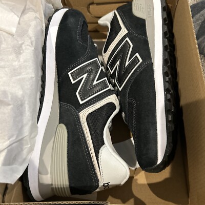 NEW BALANCE 574 Core. Black White Grey. Women s Size 6.5