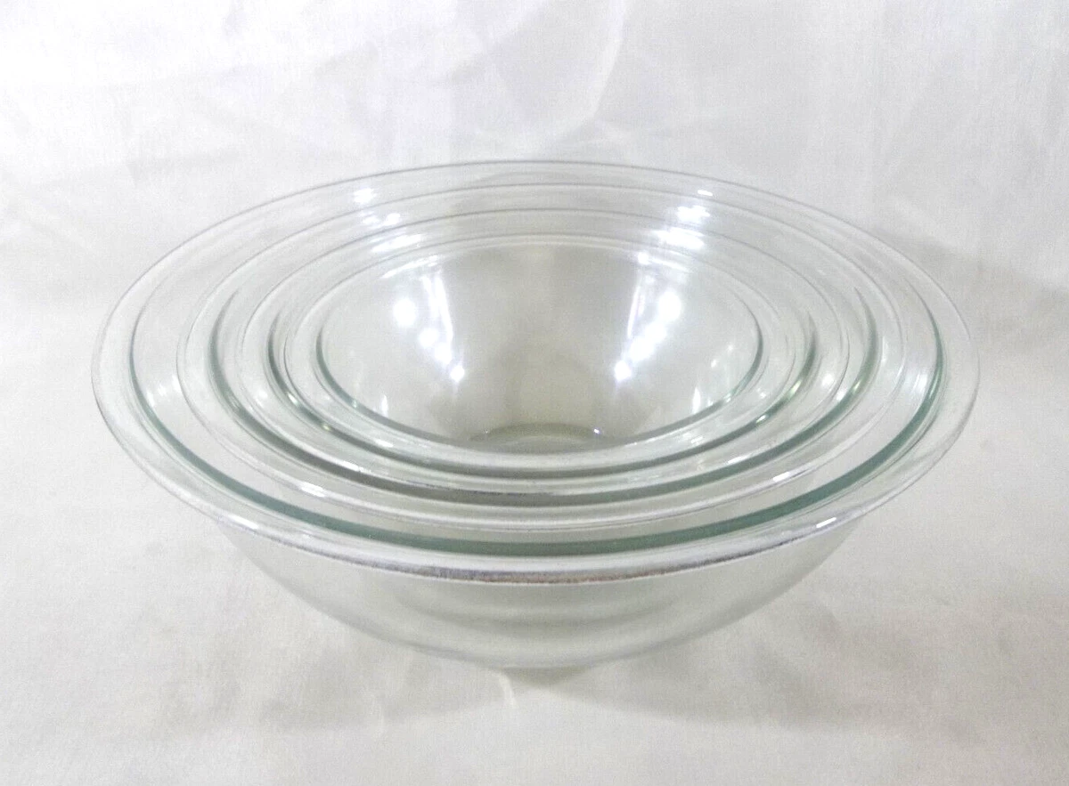 Pyrex, Set of 3 Clear Glass Nesting-Mixing bowls with lids, #322