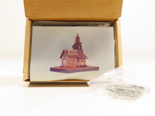 The Building & Structure Co. S-100 S Scale J.R.. Siedel Welding Shop NIB - Picture 5 of 8