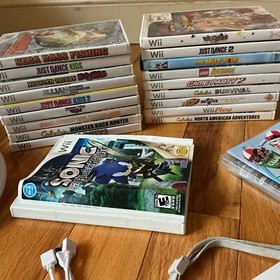 Nintendo Wii Console Lot W/ 31 Games & Many Extras