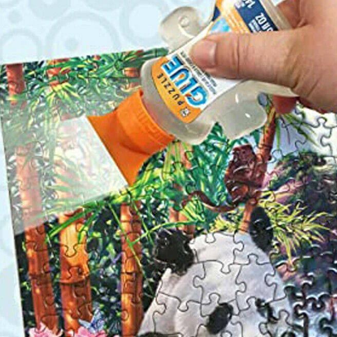 MasterPieces Puzzle Pegamento Botella en Forma de Rompecabezas, Esparcidor Incluido, 5 fl oz Foto 2 de 4