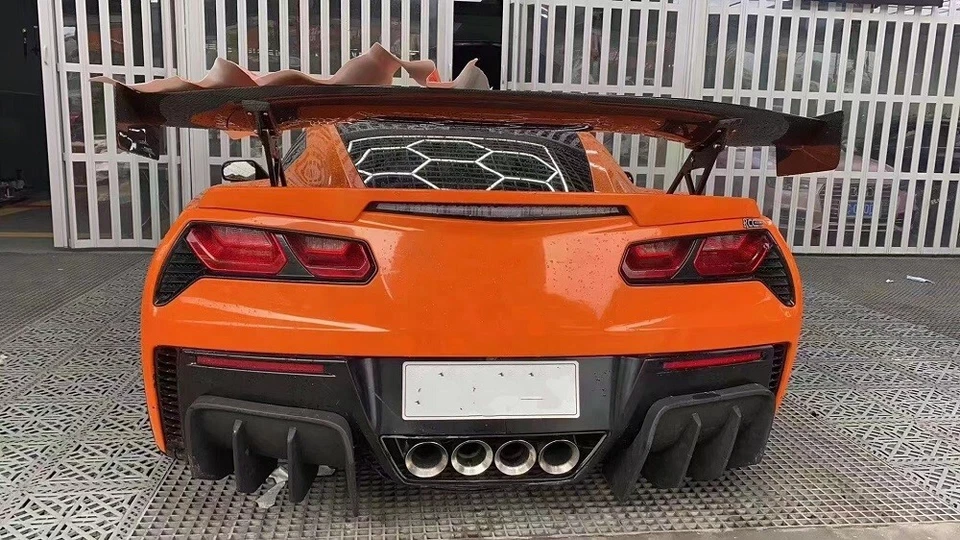 Divisor de parachoques labio difusor trasero de fibra de carbono para Chevrolet Corvette C7 Z06 Foto 4 de 4