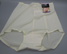 BALI Medium / 6 2633 NWT Moonlight SKIMP SKAMP Brief Panty