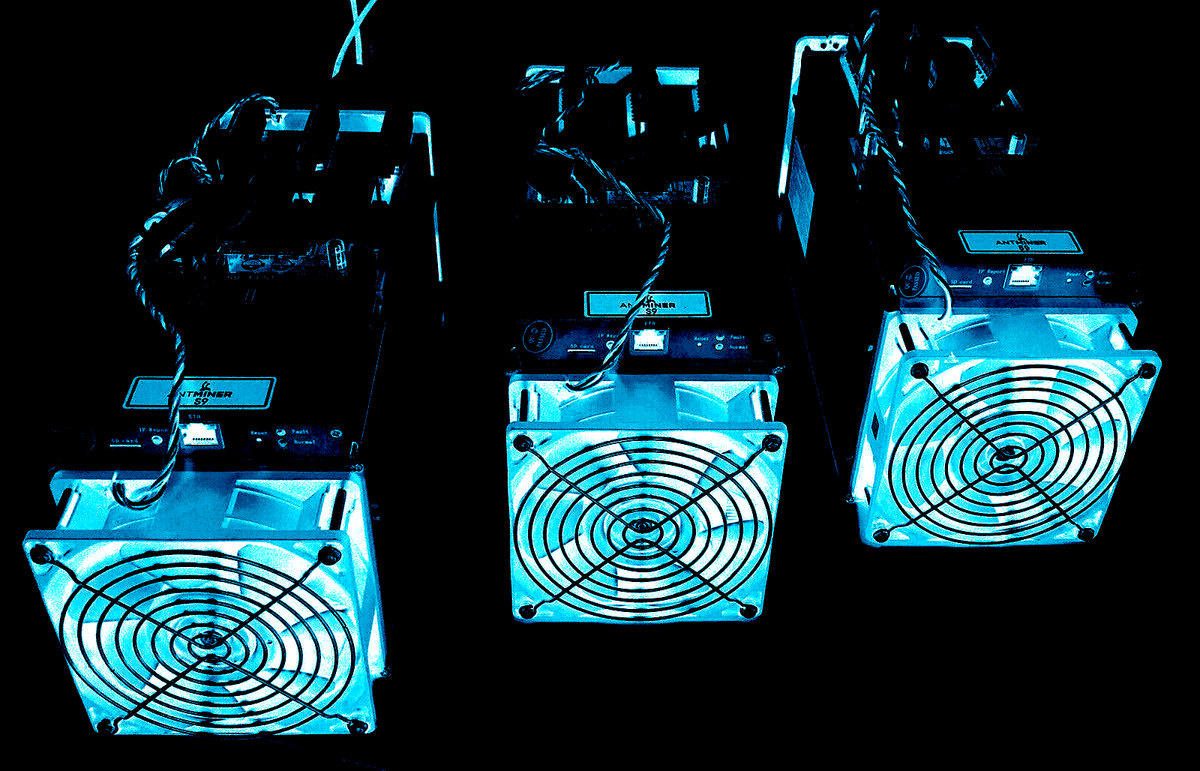 Bitmain Cost Ntminer S9-13.5TH/s @0.1 W/GH 16nm ASIC Bitcoin Miner Con APW3  1200W@110v 1600W @220V/10 Conectores Fuente De Alimentación PSU Antminer S9