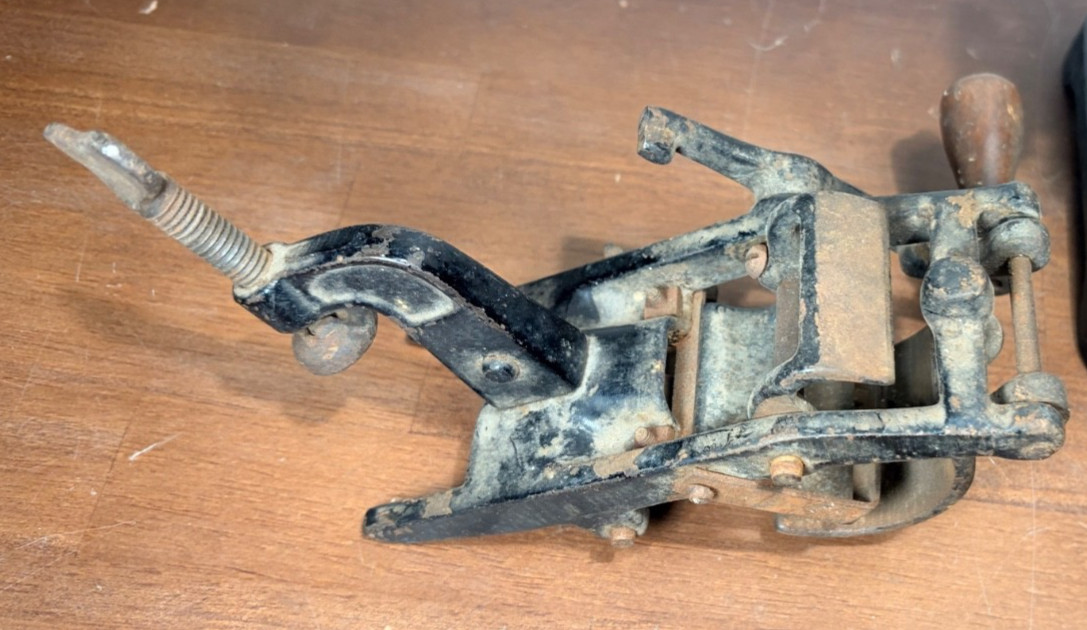 Vtg  Berarducci Bros Cast Iron Hand Crank Pasta Noodle Maker & accessories