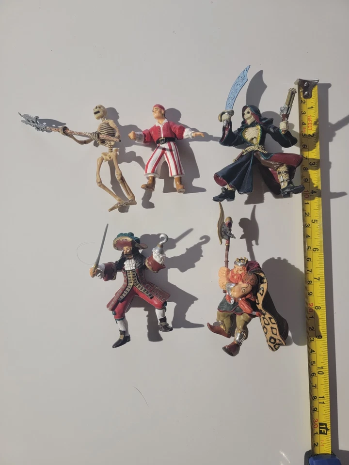 Lote de 60 figuras medivales *rasguños menores y accesorios faltantes* Foto 3 de 4