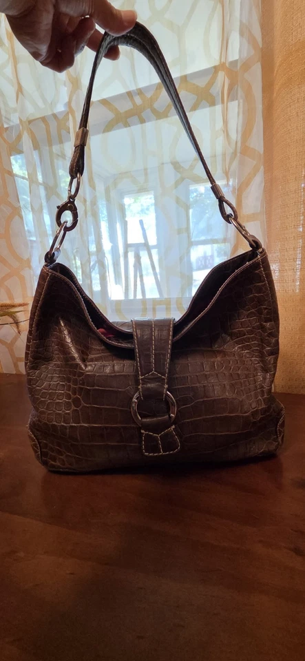 Bolso de Mano/Hombro de Cuero Donald J. Pliner Hobo Marrón Patrón de Piel de Cocodrilo Foto 2 de 4