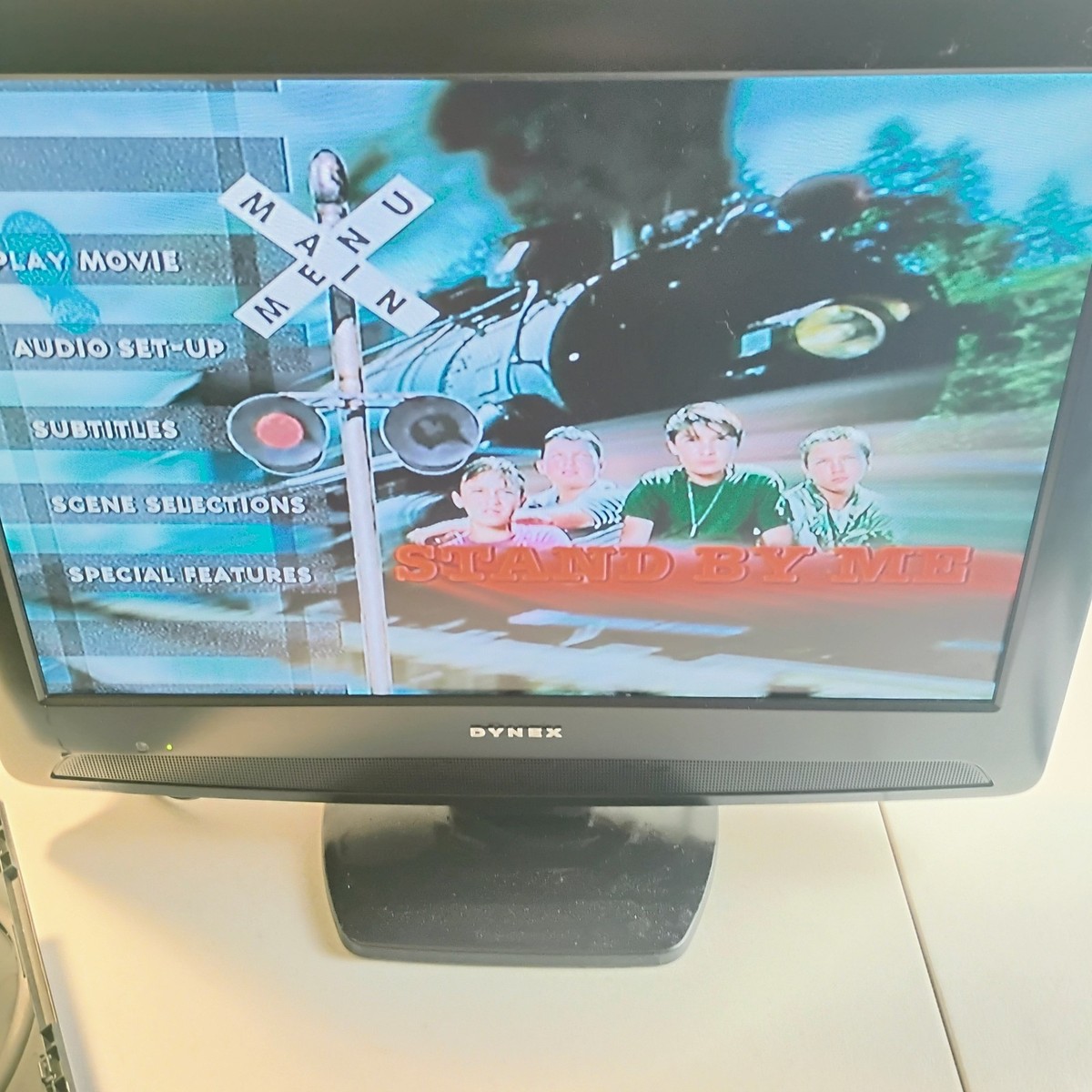 TVドラマ DAYON Dynex DX-LTDVD22-09 LCD TV & DVD Combination 22