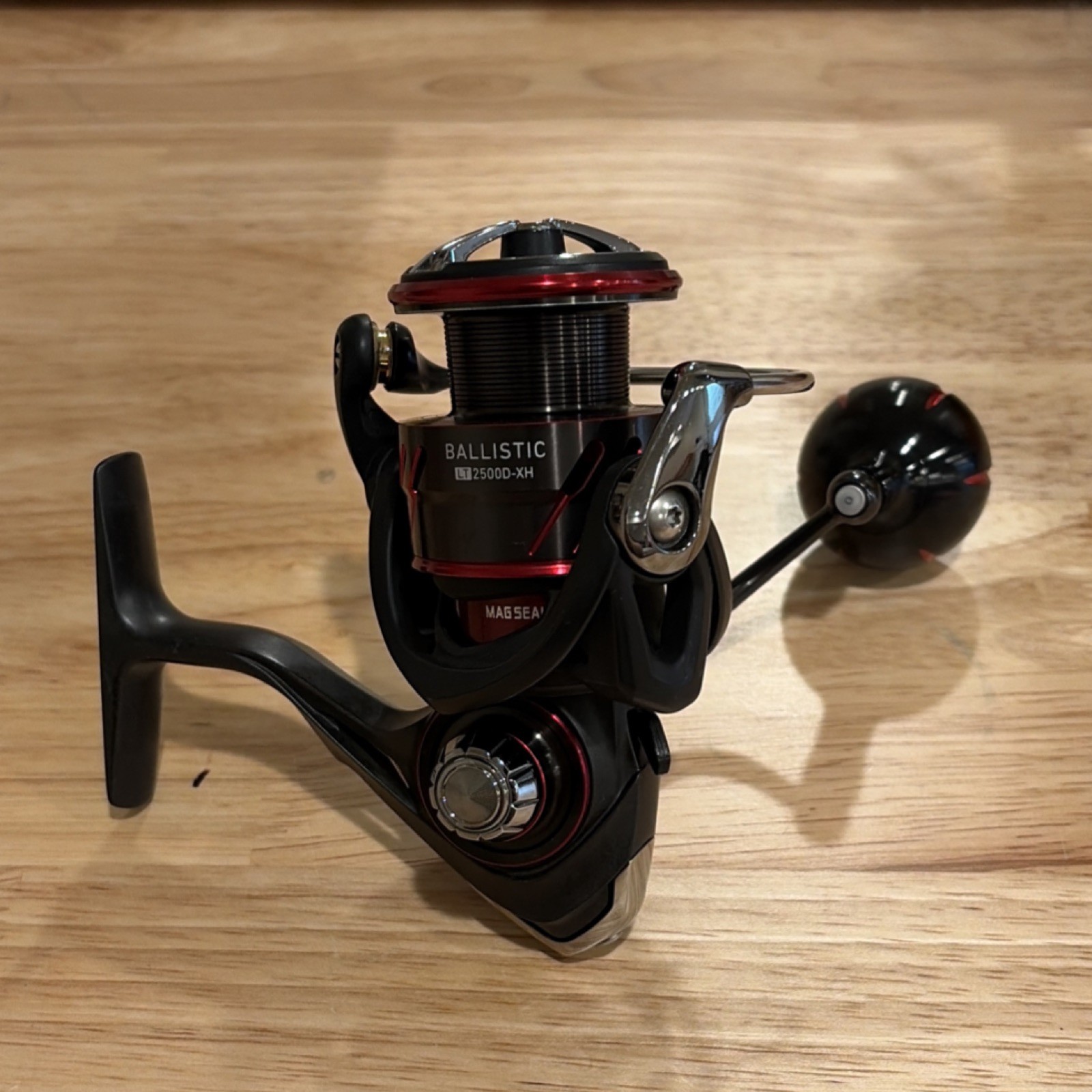 Daiwa Ballistic 2500D-XH MAGSEALED Aluminum Spinning Reel Bl