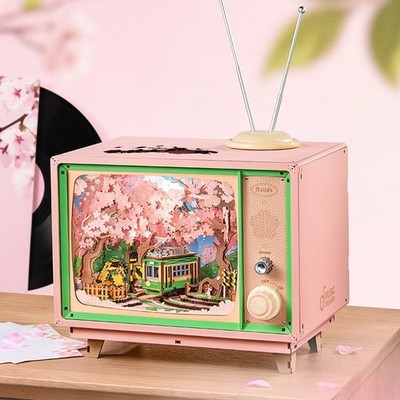 Rolife Vintage TV 3D Puzzle Wooden Sakura Dreamy Tour LED Budding