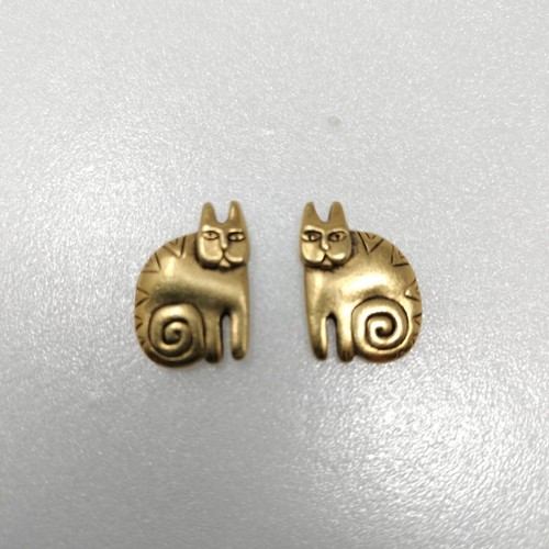 Curly Tail Fat Cat Earrings Gold Tone Pierced Ear Unbranded