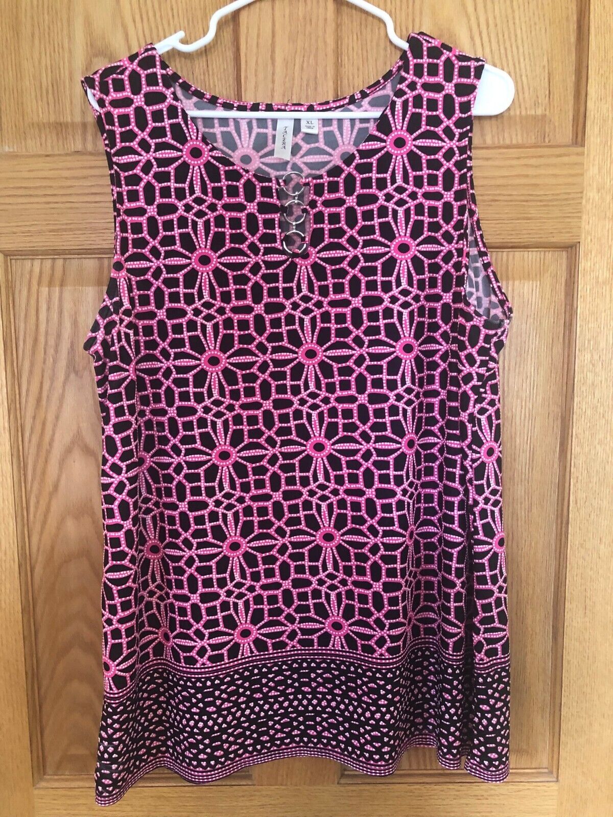 Tacera Sleeveless Blouse XL Pink/Black worn 1 times  Very Dressy,  nice material