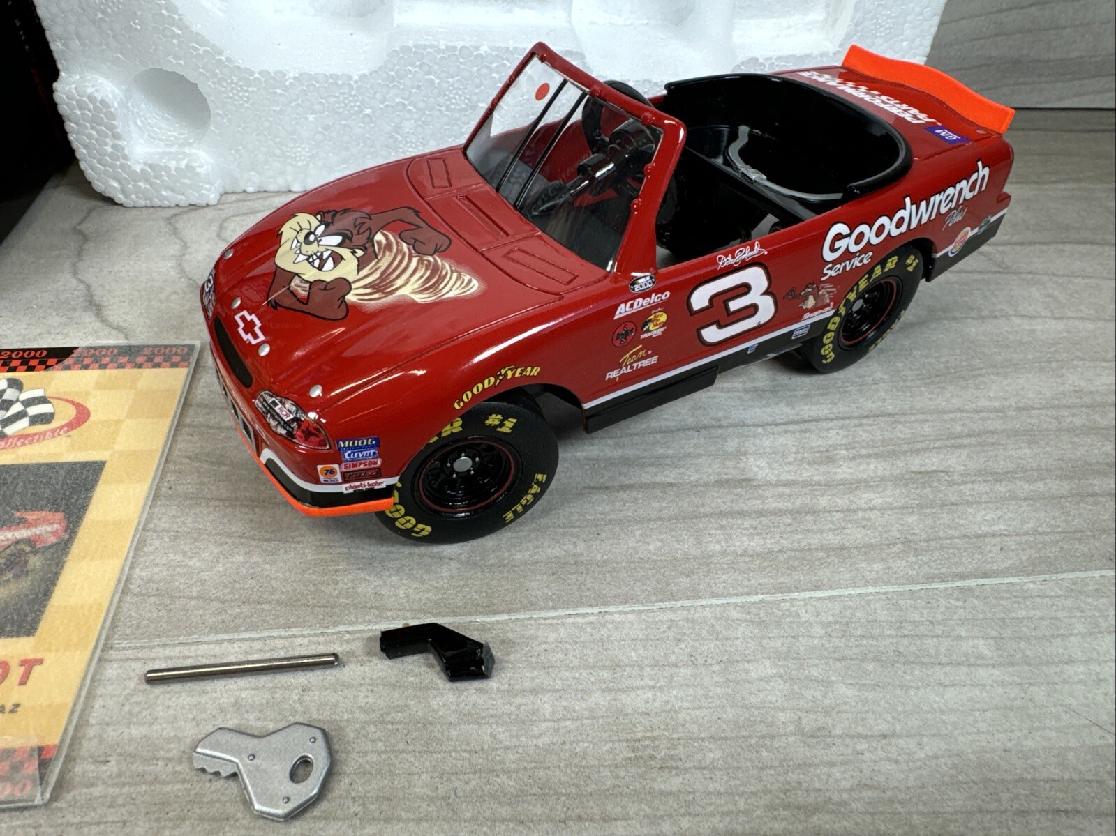 Picture 5 of 24