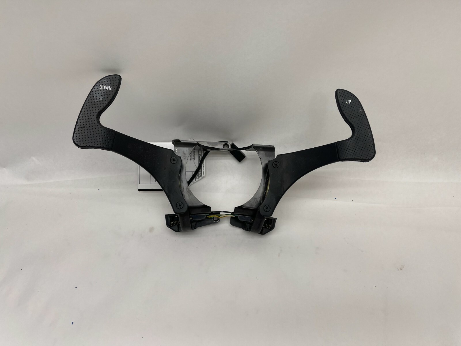 2005-2007 MASERATI COUPE GT COLUMN STEERING WHEEL GEARBOX PADDLE SHIFTER OEM