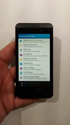 624.Blackberry Z10 - For Collectors - Unlocked - Like N E W - Picture 2 of 13