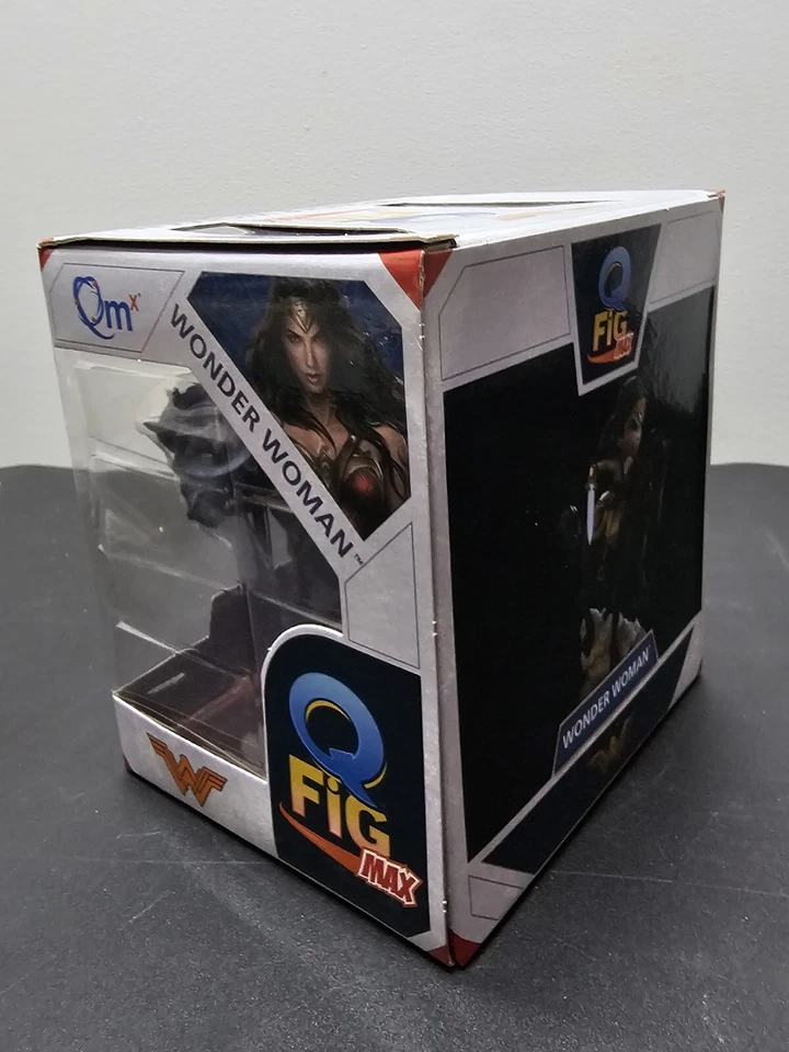 DC Comics Mujer Maravilla Q-Fig MAX Figura Superhéroe Estatua Coleccionable Foto 2 de 2