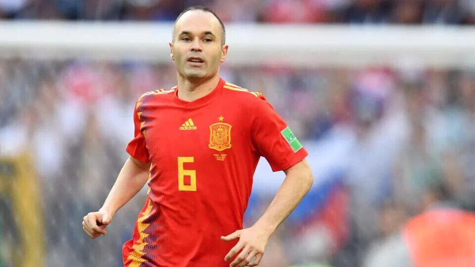 INIESTA #6 MEN'S ADIDAS SPAIN 2018/2019 HOME SOCCER FOOTBALL
