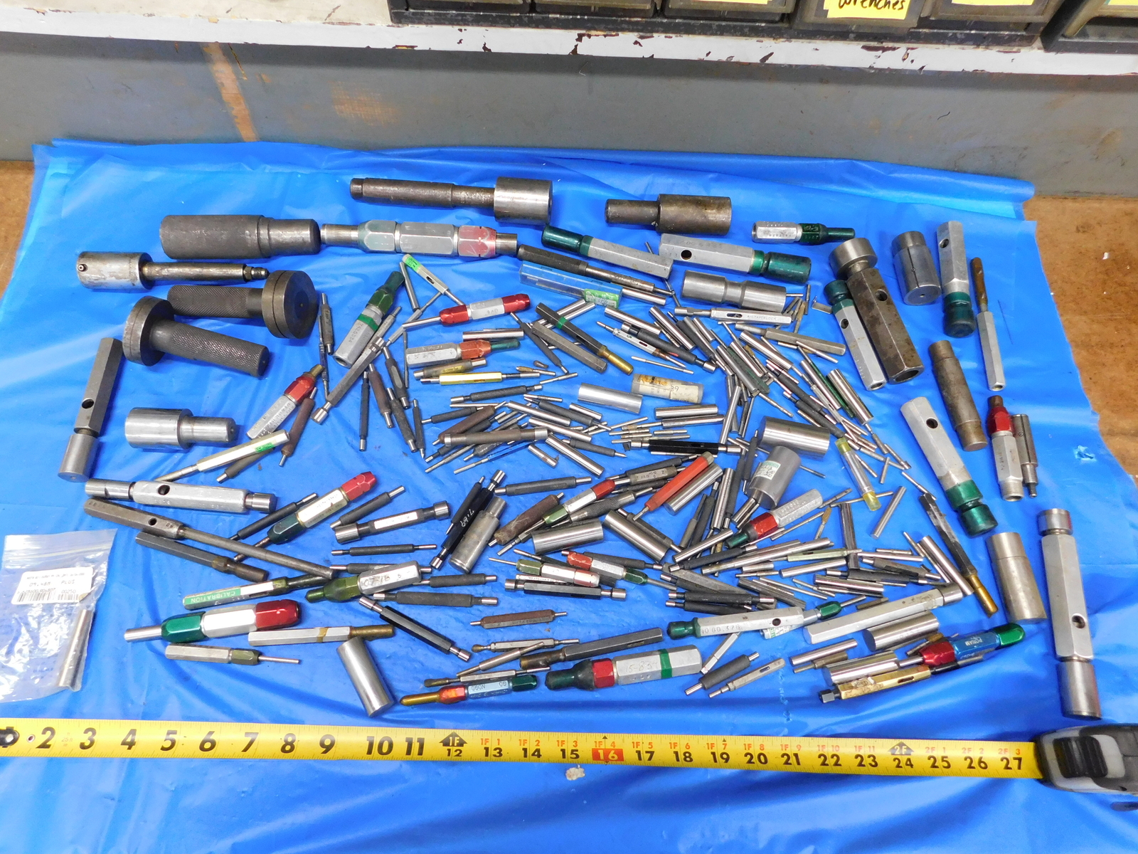 LOT OF PLAIN PLUG GAGES PINS MEMBERS HANDLES GO NO GO TAPERLOCK