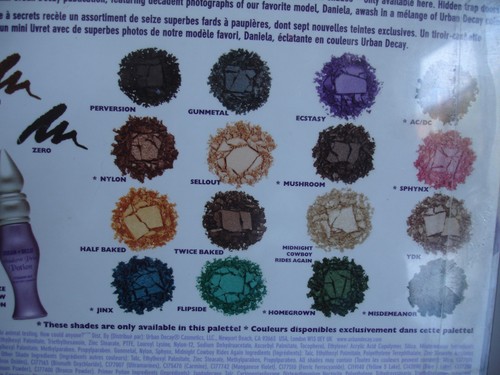Urban Decay VOL 11 Book of Shadows 16 sombras de ojos surtidas ocultas en elegante estuche - Imagen 9 de 14