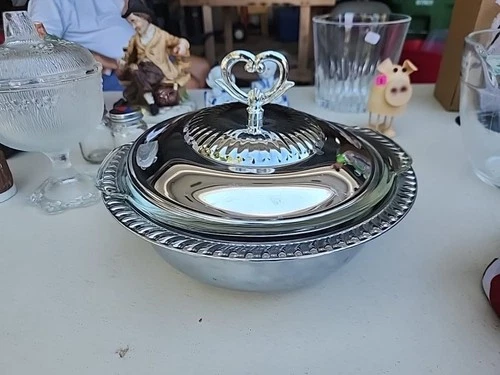 Vintage Anchor Hocking FIRE KING DISH 1.5 QUART w/ Shelton ware NYC  SILVER