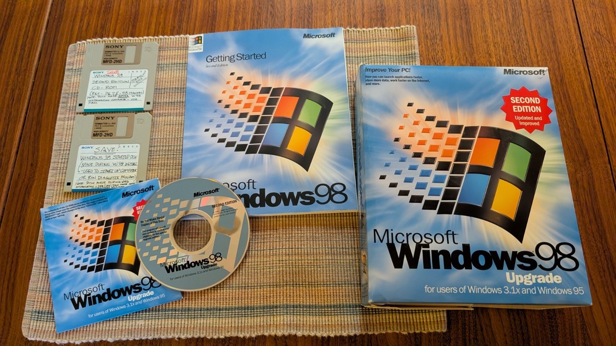 Microsoft Windows 98 Upgrade Second Edition Vintage - CD and Key