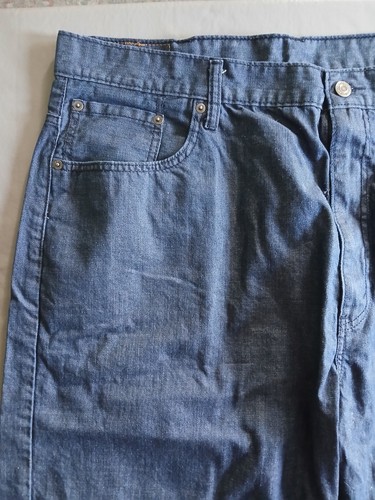 Levi's Men's 569 Loose Straight Denim Jean Shorts Sz: 42 NWOT one torn belt loop - Picture 2 of 10