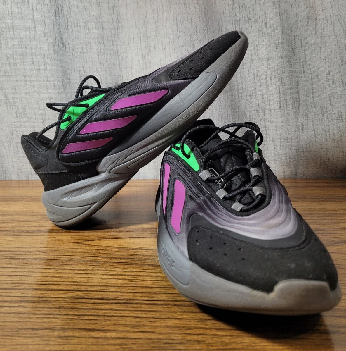 ozelia black and grey