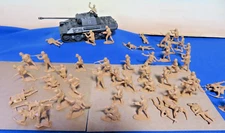 WWII CTS German Panther tank & Commander w/ 48 Airfix/Marx Germans (Tan)