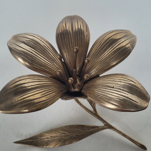 Vintage Mid Century Modern Brass Lily Flower Ashtray With 5 Removable Petals - Picture 2 of 24