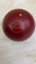 Vintage czerwona piłka do krykieta Chingford Brit patent nr 646879 wyprodukowana w Anglii