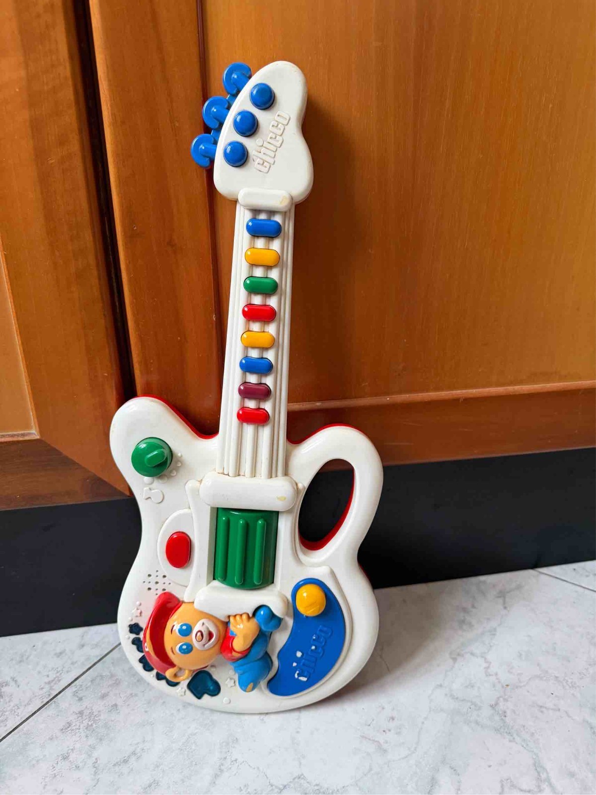Chitarra Chicco, vintage anni 2000, usata e funzionante.
