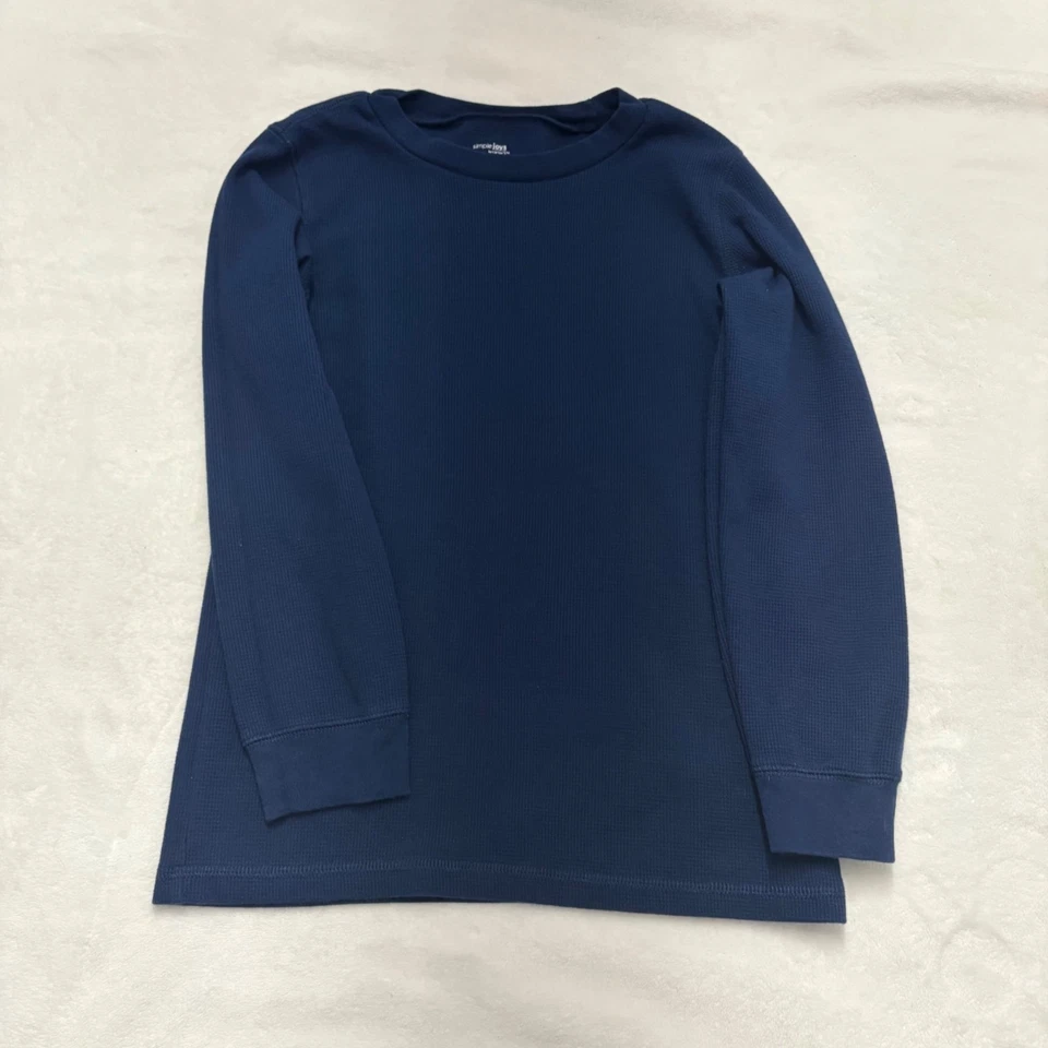 Paquete de 2 camisas de manga larga a rayas azul marino y rojo/gris para niños tallas 8 y 7/8 Foto 4 de 4