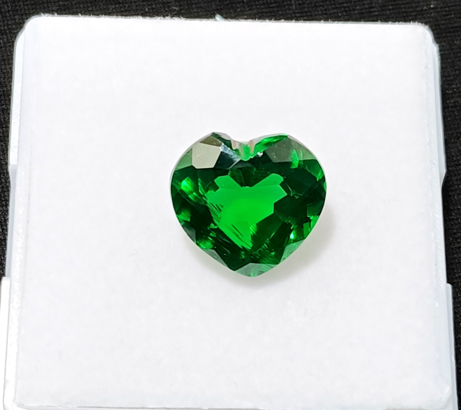 13.00 Ct Natural Colombian Green Emerald Heart Cut GIE Certified Loose Gemstone