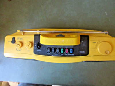 11$29) Sony Boombox CFS 920 FM/AM Stereo Cassette, switch broken