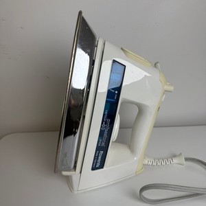 Rowenta Professional Inox Steam Iron DE-841 1400W White Made in Germany Vertical