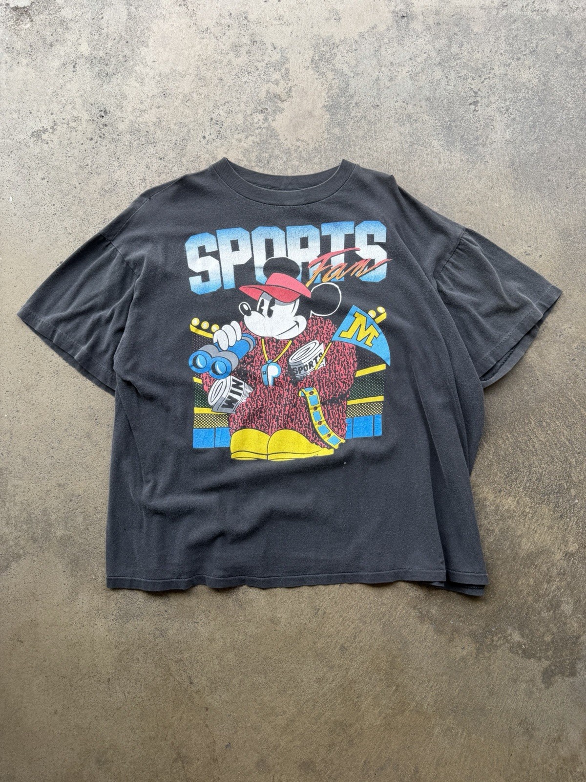 Vintage 90s Size Large Disney Mickey Mouse Sports Black T-Shirt
