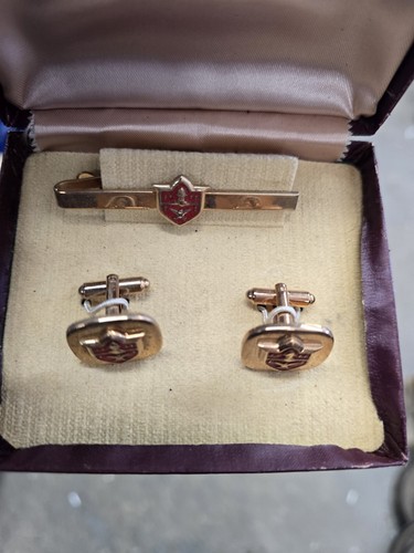 1930s 1940s 1950s Desoto Cufflinks Nos  With Tie Bar Clip 1947 1948 1949 1950  - Afbeelding 1 van 3