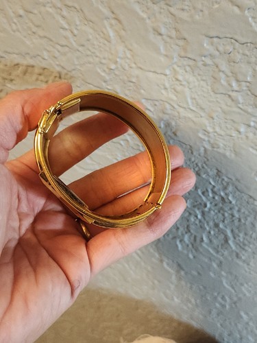 Franklin Mint 22 Karat Gold Plated Egyptian Pyramid Watch- Working 7 Inches - Picture 10 of 14