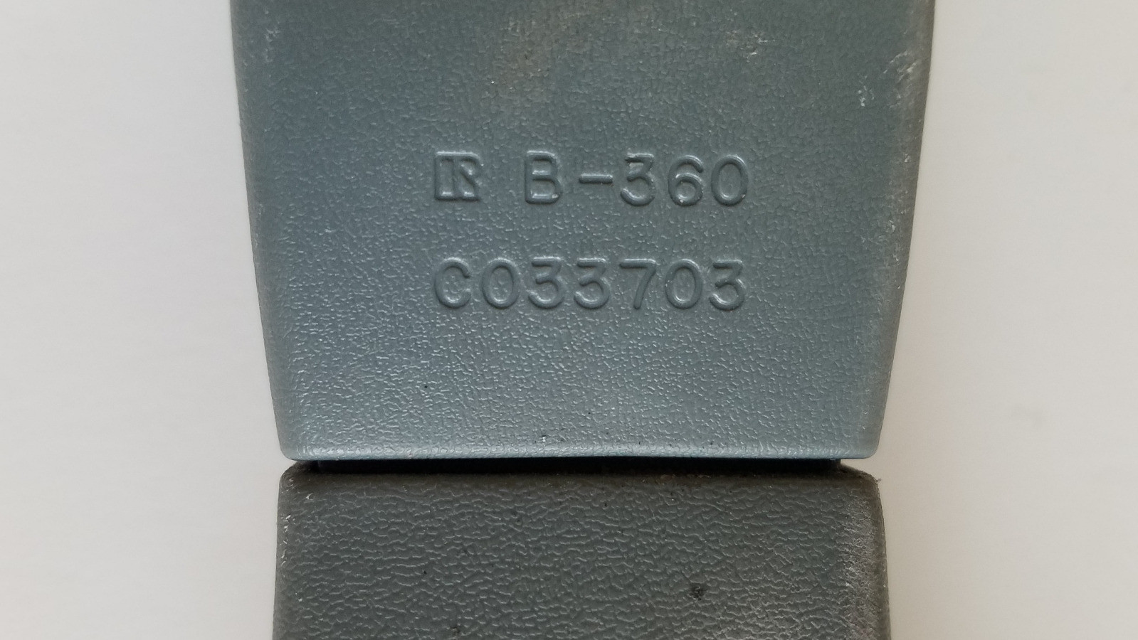 1997 Lexus LS400 Seat Belt Latch Buckle Receptable Cypress Green Right